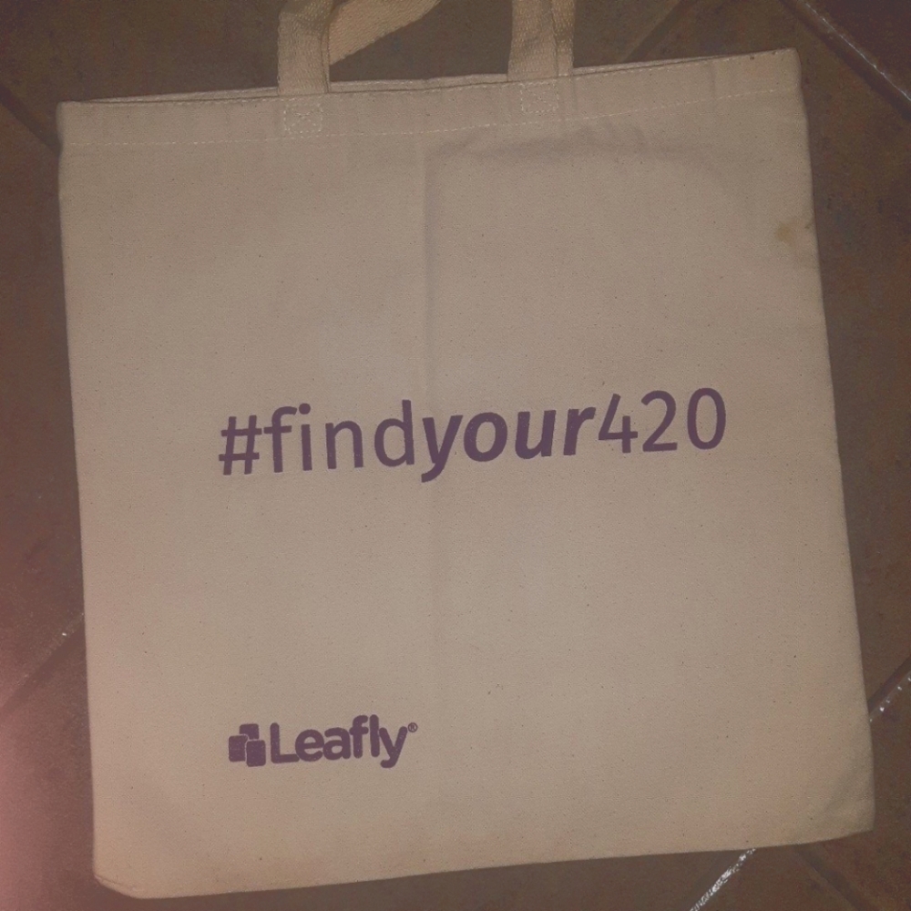 ๐ 5 for 15 - Leafly Cloth Tote Bag - Picture 1 of 4